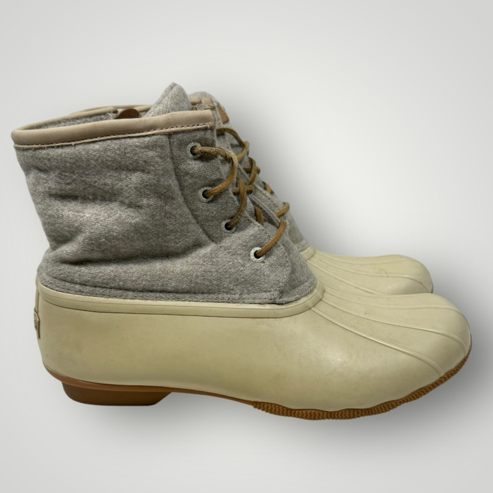 Women’s Sperry Duck Boots size 10